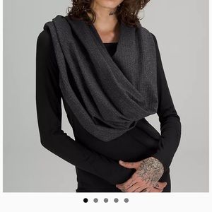 Lululemon Customizable Snap Scarf